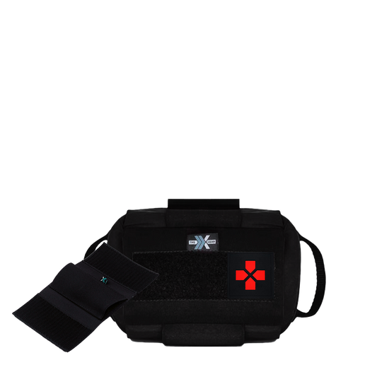 MEDIC POUCH AUXILIUM HORIZONTAL + PORTA-TORNIQUETE ELASTIC X2 ADJUSTABLE + PATCH DE IDENTIFICAÇÃO FIRST AID VERMELHO